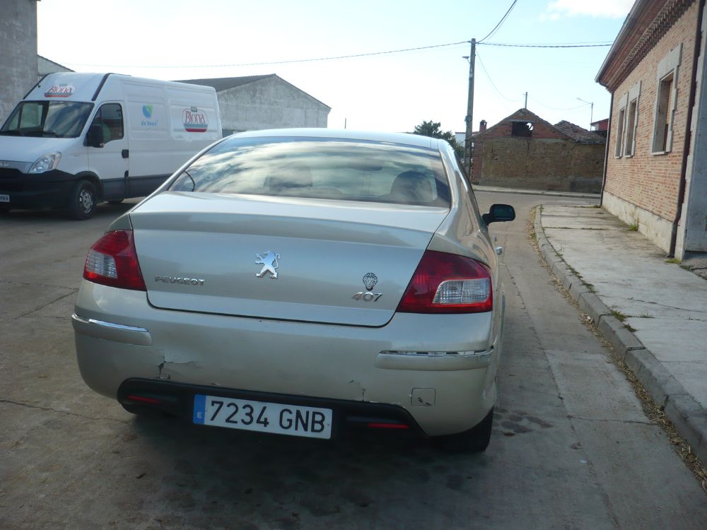 TURISMO PEUGEOT 407 - Imagen 3